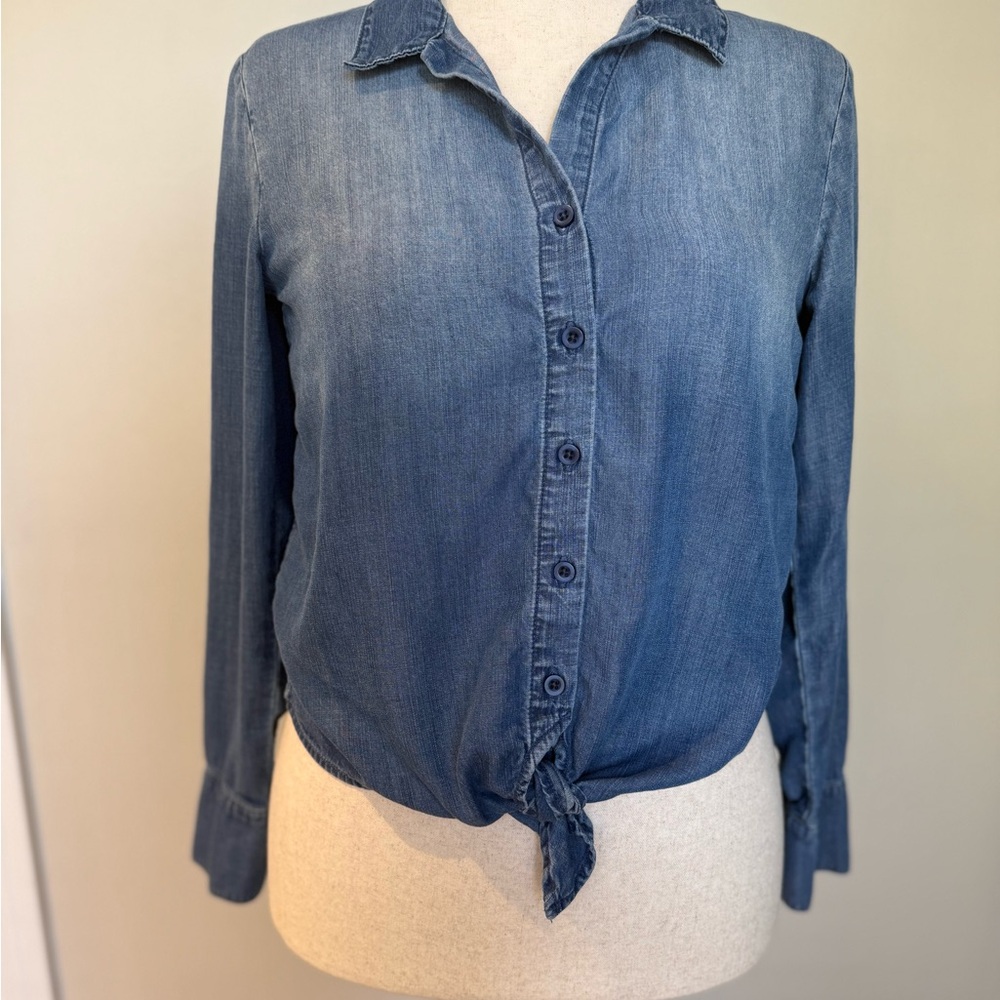 Cloth & Stone Denim Blue Button-Down Shirt